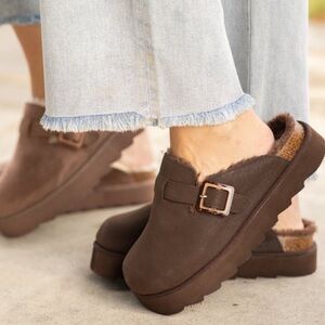 Outwoods Women’s Cozy Brown Slip-On Loafers with Buckle